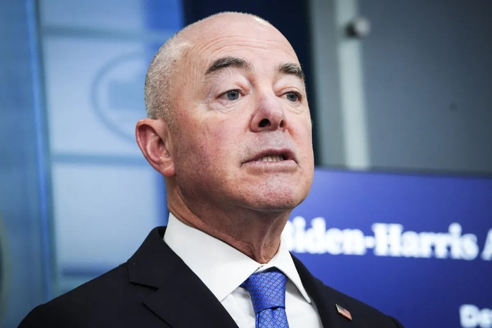 GOP Report Accuses DHS Secretary of ‘Actively’ Encouraging ‘Mass Illegal Immigration’