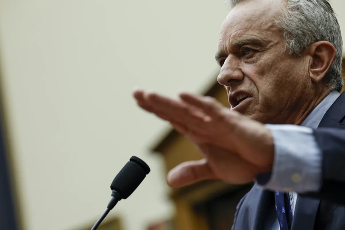 RFK Jr. Maintains Highest Favorability Rating Among Presidential Candidates in New Poll | USNN World News RFK Jr. Maintains Highest Favorability Rating Among Presidential Candidates in New Poll