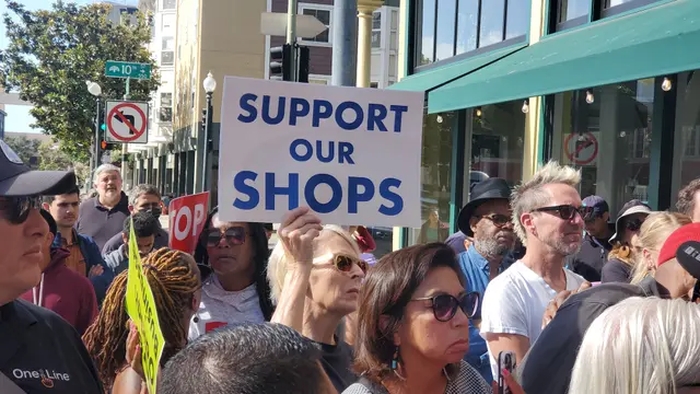 Hundreds of Businesses Strike in California City Demanding Crime Reduction Measures