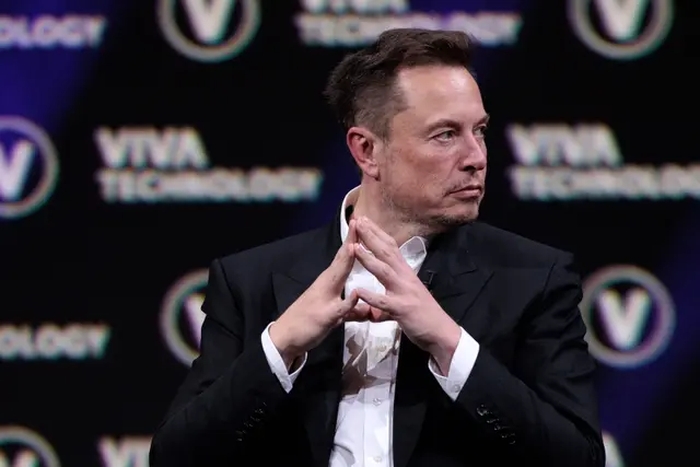 'Utter Madness:' Elon Musk Reacts to California's Proposed Gender Affirming Law