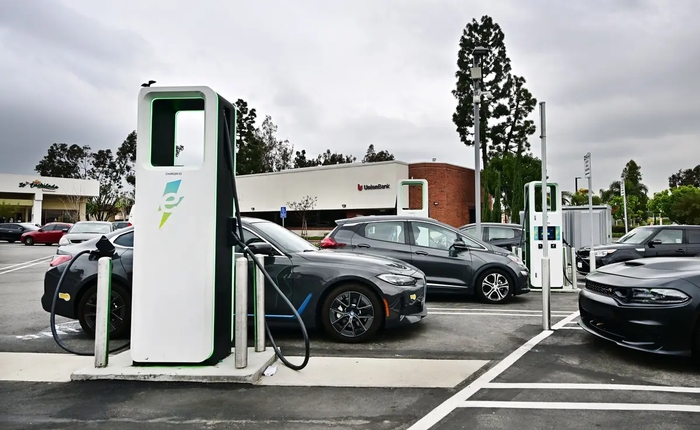 Electric Vehicles Set to Be Auto Market's 'Next Big Flop,' Says FreedomWorks Economist
