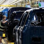Ford to Scale Down EV Production, Transfer Crew to Gas Vehicle Assembly Plant | USNN World News Ford to Scale Down EV Production, Transfer Crew to Gas Vehicle Assembly Plant