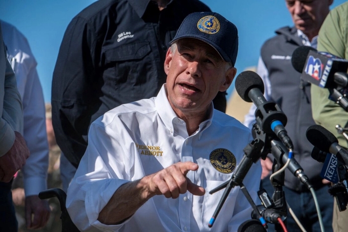 Texas Governor Announces Plan to Build Military Base Camp Near Eagle Pass