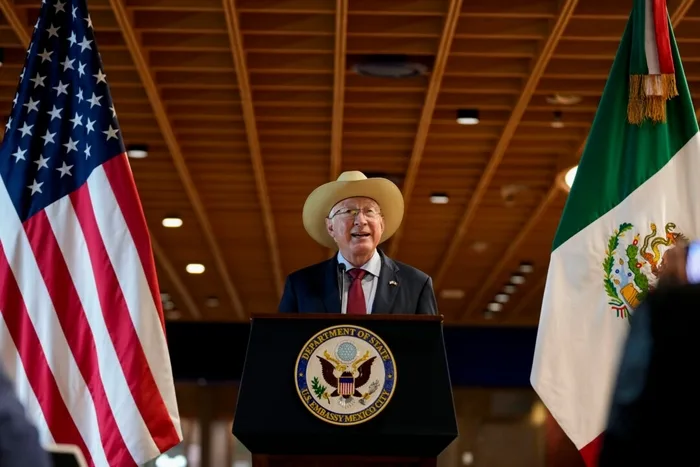 US Ambassador Accuses Mexican Government of Refusing Help in Fighting Drugs Cartels