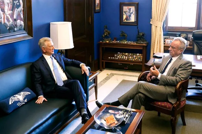 RFK Jr. Meets With Senators on Capitol Hill