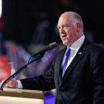 ICE Arrests 308 Illegal Immigrants on Trump’s 1st Full Day in Office, Says Border Czar | USNN World News ICE Arrests 308 Illegal Immigrants on Trump’s 1st Full Day in Office, Says Border Czar