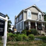 US Home Sales Fall to Lowest Level in Nearly 30 Years, Realtors Association Says