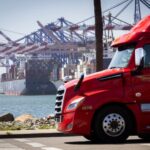 Trump Orders All Truckers to Be Proficient in Speaking, Reading English | USNN World News Trump Orders All Truckers to Be Proficient in Speaking, Reading English