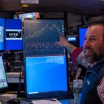 US Stocks Roar Back in Roller-Coaster Week, Led by Gold Producers, Big Tech | USNN World News US Stocks Roar Back in Roller-Coaster Week, Led by Gold Producers, Big Tech