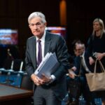 Federal Reserve Keeps Interest Rates Unchanged, Signals 2 Cuts This year | USNN World News Federal Reserve Keeps Interest Rates Unchanged, Signals 2 Cuts This year