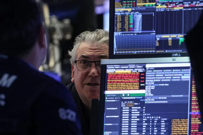 Potential Fed Rate Cuts, Policy-Driven Investments Raise Bubble Concerns