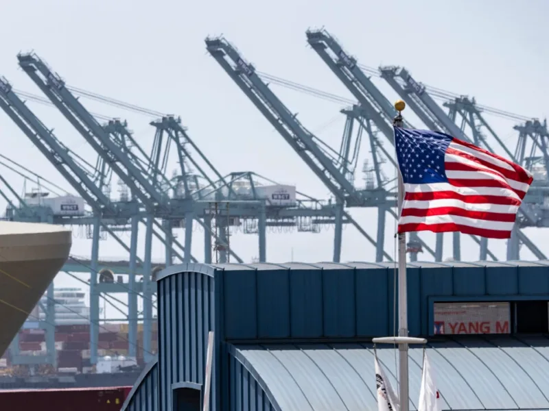 US Economy Grew 3.3 Percent In Q2, Beating Prior Estimate