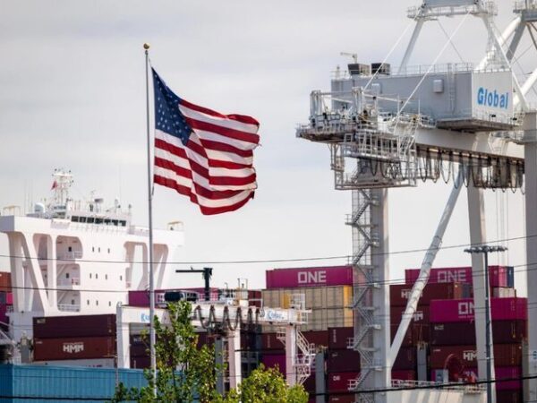US Trade Deficit Widens as Industrial Imports Surge
