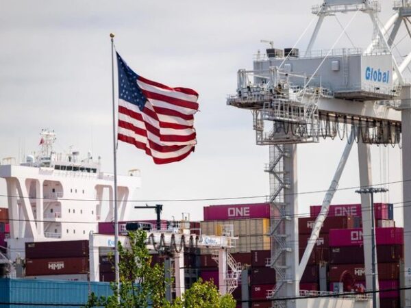 US Tariffs Deliver Record $30 Billion in August, Deficit Outlook Brightens