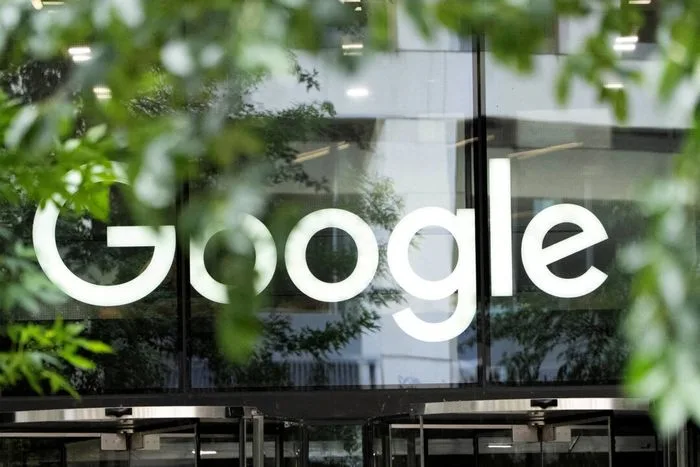 Trump Threatens Trade Probe to ‘Nullify’ EU Fines Against Apple, Google
