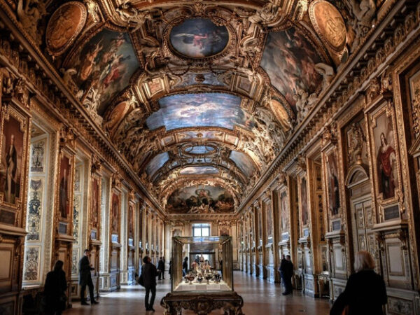 French Heritage Heist: The Sparkly Stories Behind the Louvre’s Stolen Jewels | USNN World News French Heritage Heist: The Sparkly Stories Behind the Louvre’s Stolen Jewels