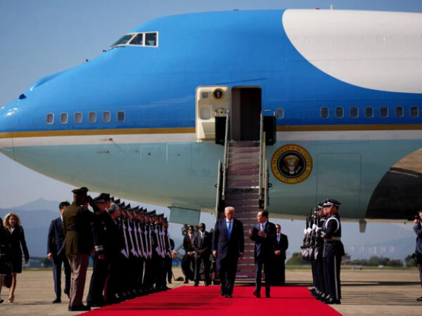 Trump Arrives in South Korea for Summit With Regional Leaders
