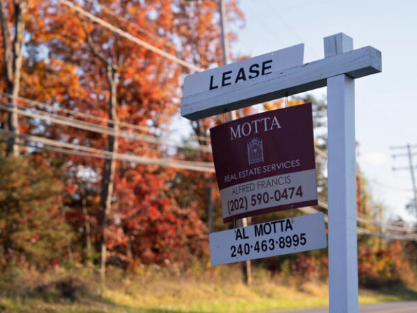 Retail Workers Currently Earning 51.6 Percent Less Than Needed to Afford Rent: Report