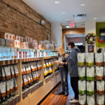 Small Retailers Enter Holiday Season Optimistic | USNN World News Small Retailers Enter Holiday Season Optimistic