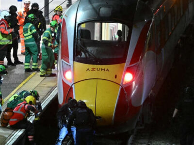 UK Train Stabbings Injure 9, Police Arrest 2 Suspects