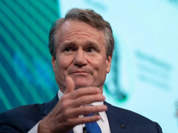 BofA CEO Calls Economy ‘Pretty Solid’ but Warns Consumer Pullback Is Top Risk for 2026