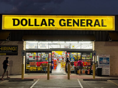 Dollar General Plans to Open 450 New Stores in US in 2026