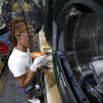 Economists Forecast Stronger US Growth, Lingering Inflation in 2026 | USNN World News Economists Forecast Stronger US Growth, Lingering Inflation in 2026