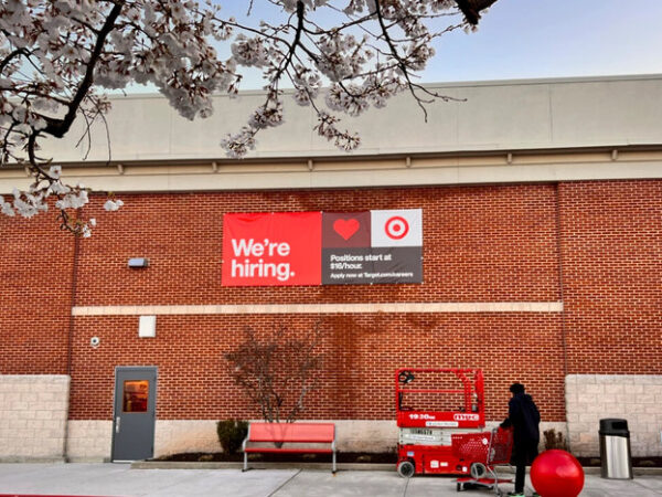 Number of Americans Receiving Unemployment Benefits Falls to 10-Month Low