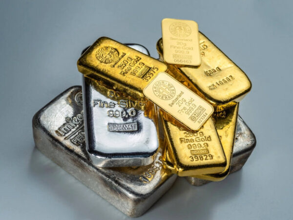 Silver Hits New Record High, Gold Edges Up