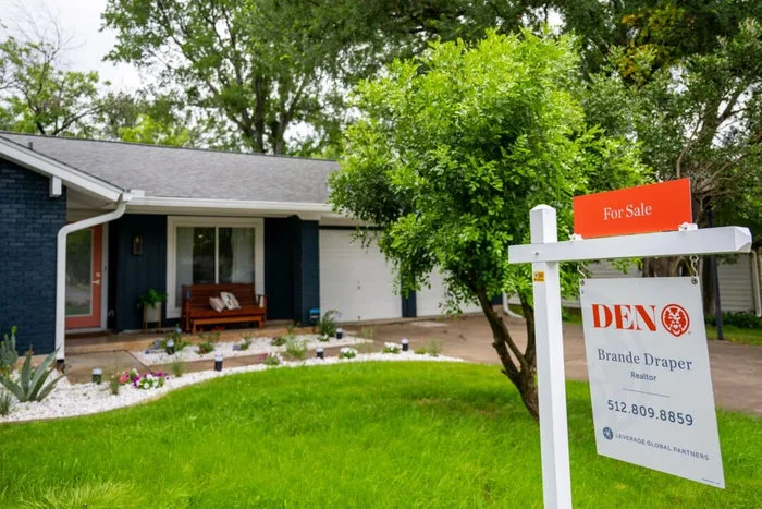 Market Players React to Trump Ban on Institutional Investment in Homes