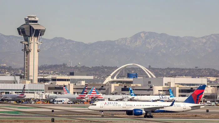 Overhauling Air Traffic Control Involves 5,000 Locations and 600 Radar Systems—What to Know