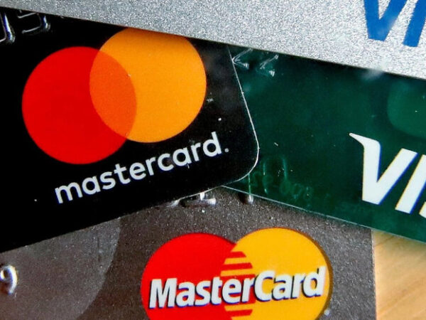 Trump Calls for Temporary 10 Percent Cap on Credit Card Interest Rates