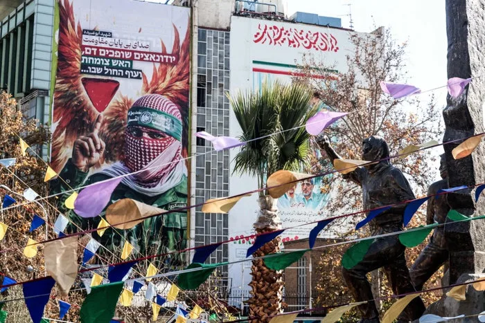 Trump Escalates Warning to Iran as Protest Death Toll Mounts