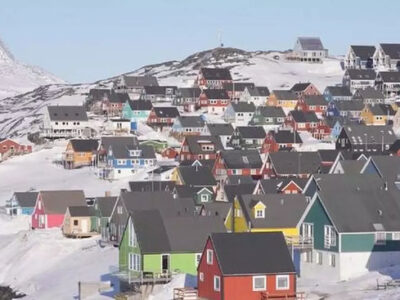 US Discusses Ways to Acquire Greenland; Military Use on Table