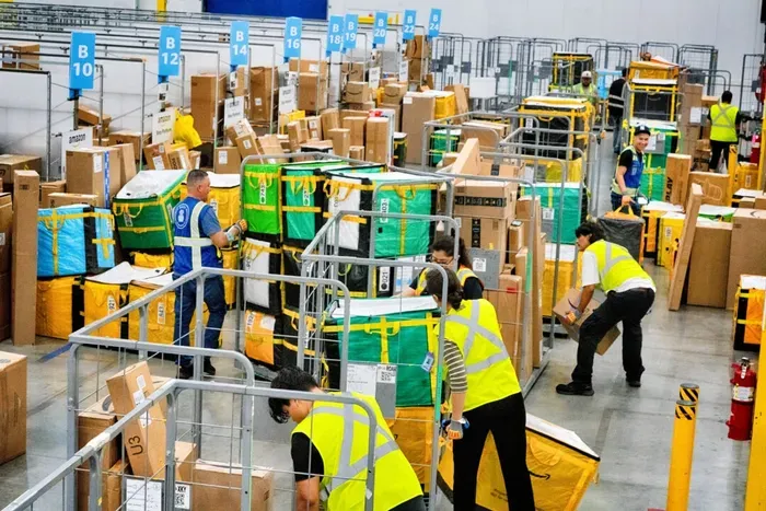 Amazon Is World Leader in Annual Sales, Topping Walmart for the First Time