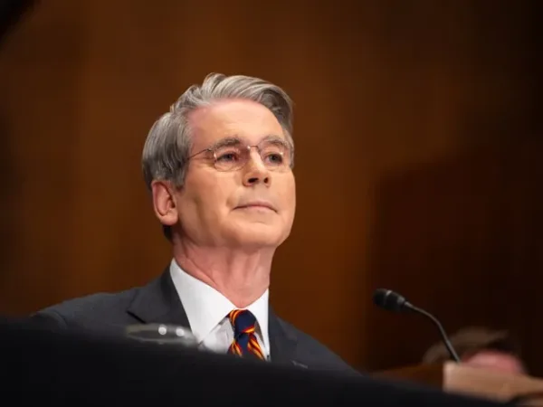 Bessent Says US Could Ease Sanctions on More Russian Oil