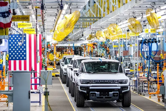 GM Sees No Immediate Demand Shift as Iran War Pushes Up Gas Prices