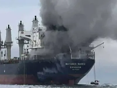 Iran Says Strait Is Closed Only to ‘Enemies,’ But Lloyd’s Says Attacks Show No Clear Pattern