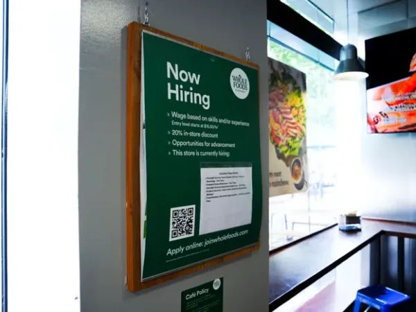 Low Layoffs Continue as US Weekly Jobless Claims Slip to 213,000