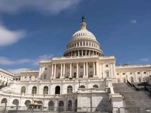 Senators Weigh Plan to End DHS Shutdown