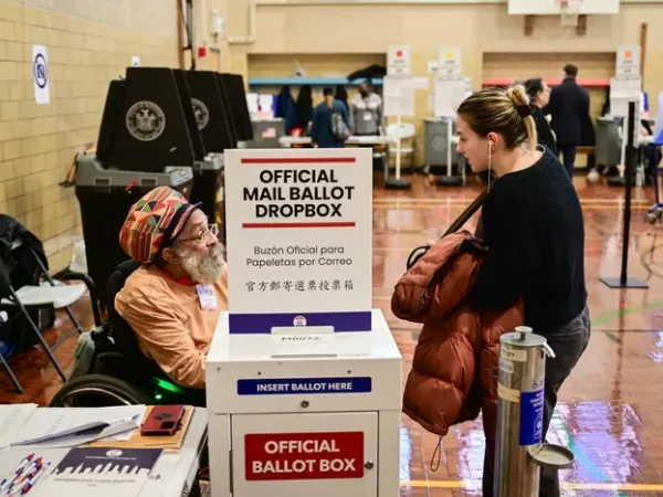 Trump Signs Order Creating National Eligible Voter List, Tightening Mail-in Ballot System