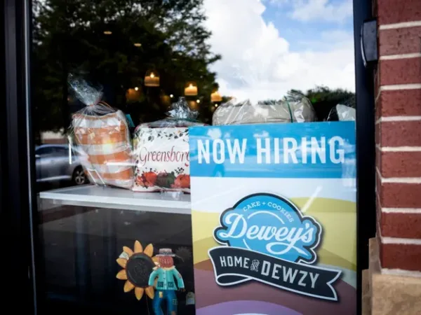 Unemployment Claims Signal Labor Market Stabilization Ahead of Jobs Report