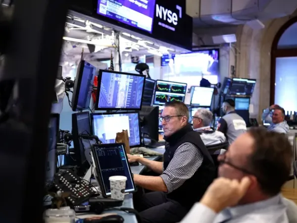 S&P 500 Hits Record High as US Stocks Recover From Iran War Sell-Off